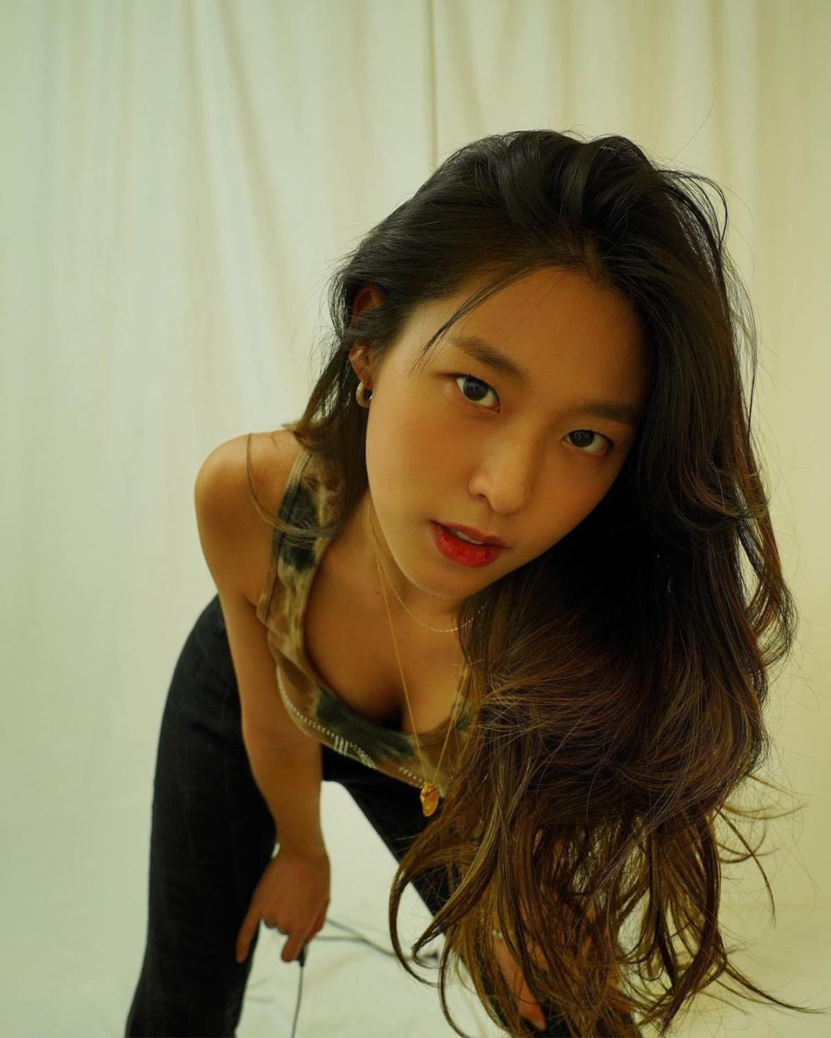 Seolhyun (AOA) gây sốt với nhan sắc lúc nhỏ, dân mạng nức nở: 'Nữ thần có khác' Ảnh 12