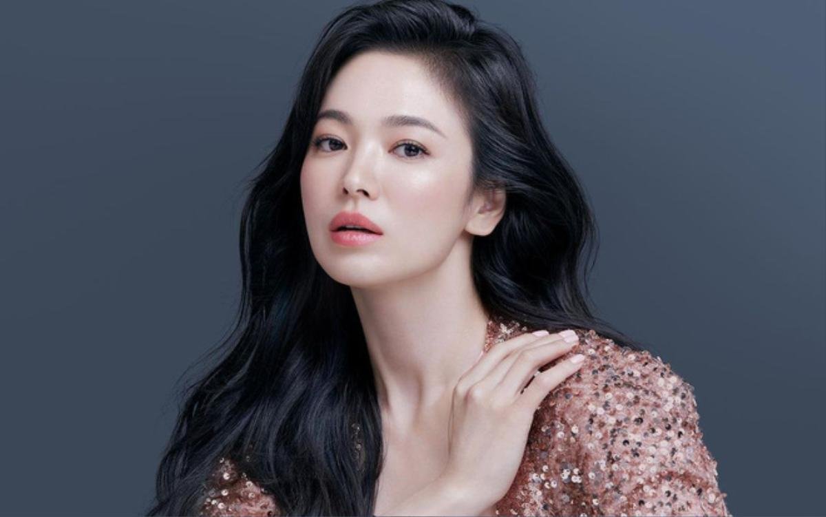 Song Hye Kyo bị chê diễn đơ, phát âm tiếng nước ngoài dở tệ trong 'Now, We Are Breaking Up' Ảnh 1