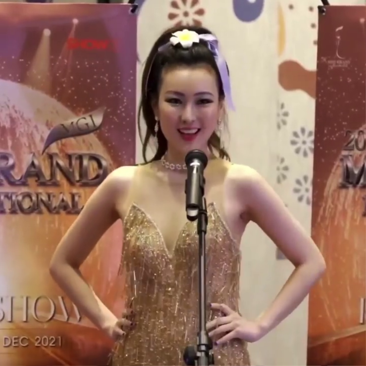 Cười té ghế vì màn hô tên hài hước chưa từng thấy trong lịch sử của Miss Grand Hong Kong 2021 Ảnh 1