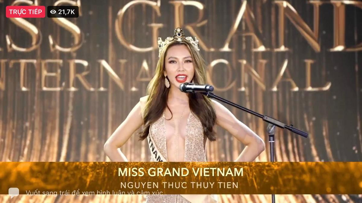 Thùy Tiên diện váy xẻ xuống tận rốn, quét sạch spotlight khiến fan Miss Grand mê đắm Ảnh 1