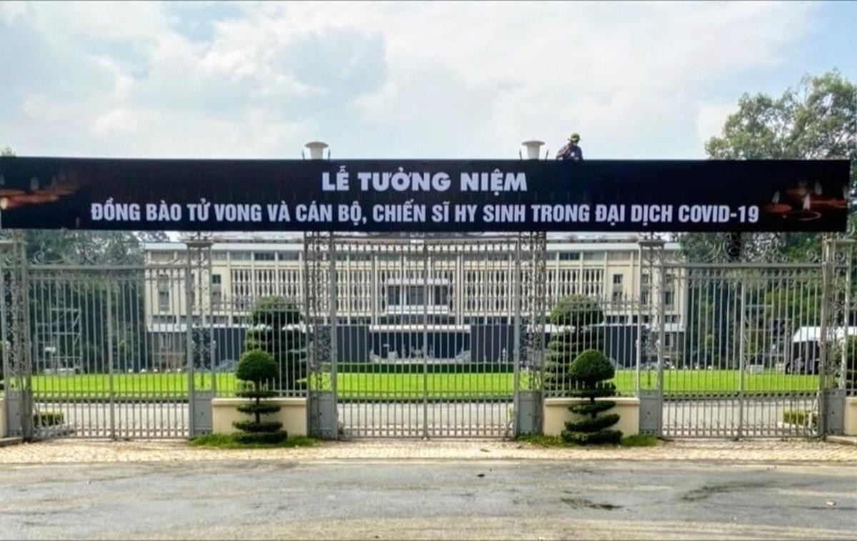 'Thắp nén nhang cho người nằm lại...' Ảnh 1