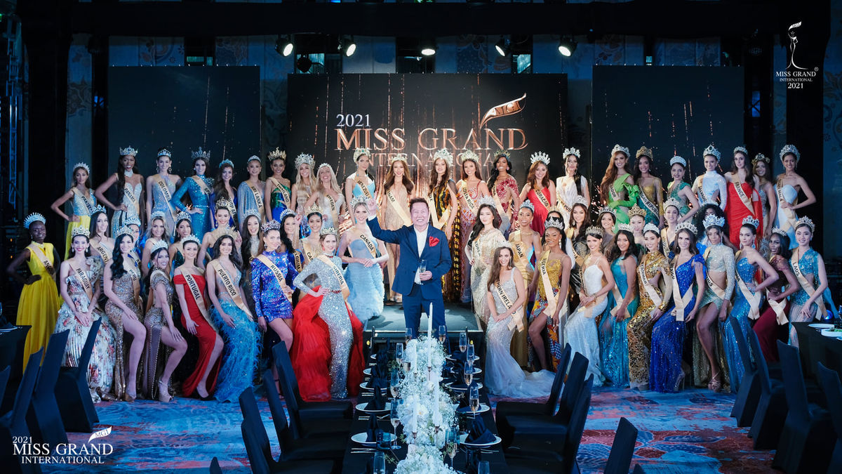 Top 10 bộ váy ấn tượng nhất tại lễ ra mắt Miss Grand: Thùy Tiên ăn điểm ngay vị trí đầu bảng Ảnh 1