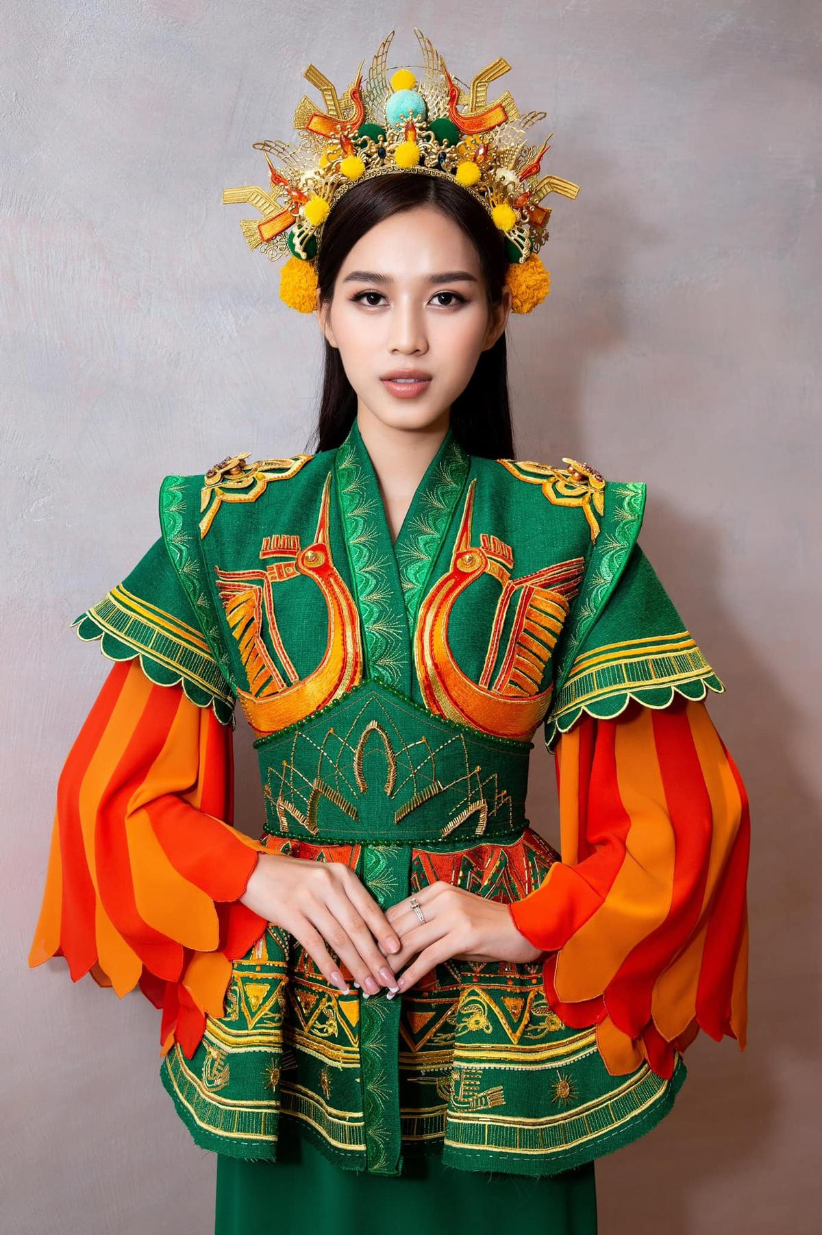 Đỗ Thị Hà liên tục bị nhắc mất tập trung khi tập luyện bài múa Dances of The World Ảnh 1