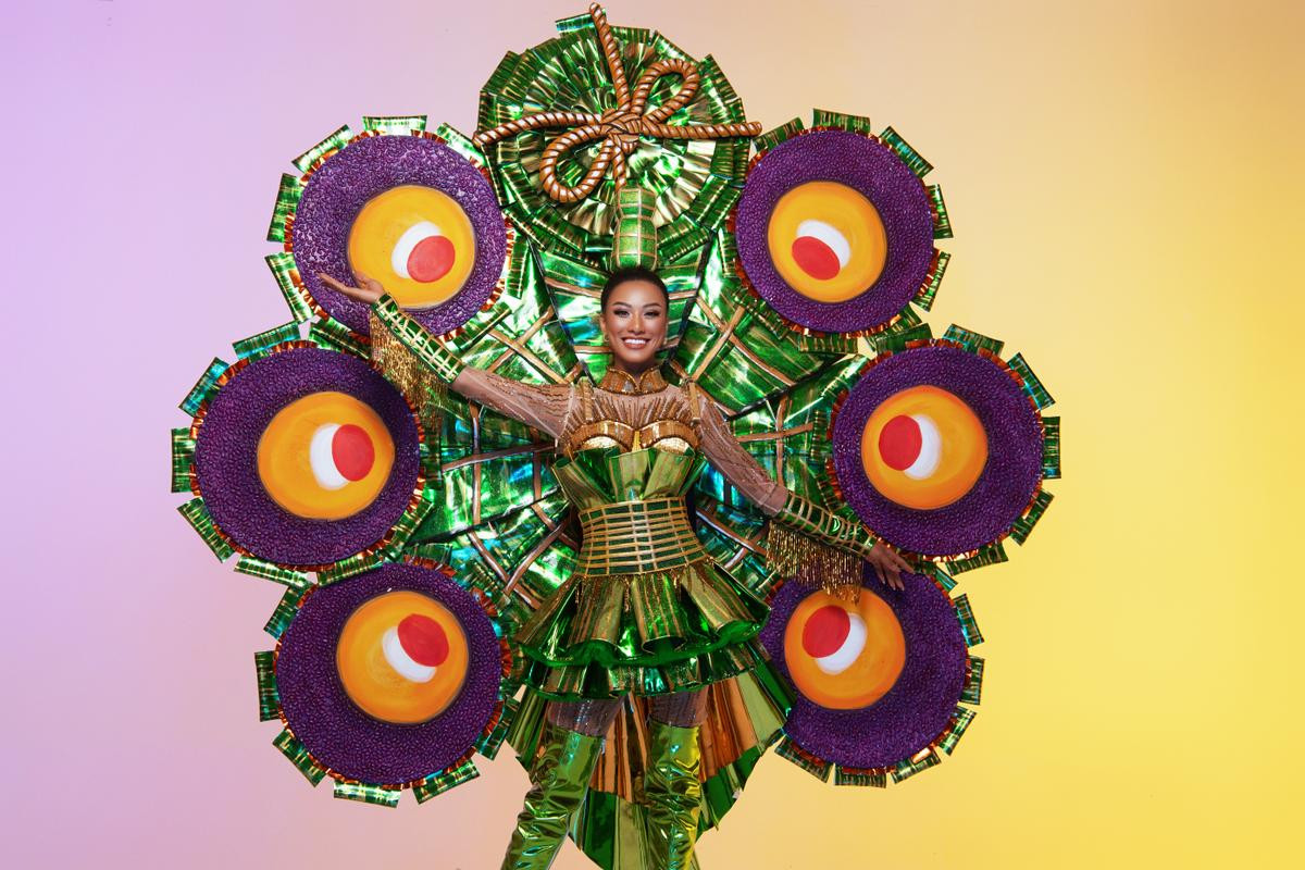 Cận cảnh National Costume 'Ai Tét Hônggg' của Kim Duyên, fan tấm tắc khen ngợi siêu phẩm có 1-0-2 Ảnh 10