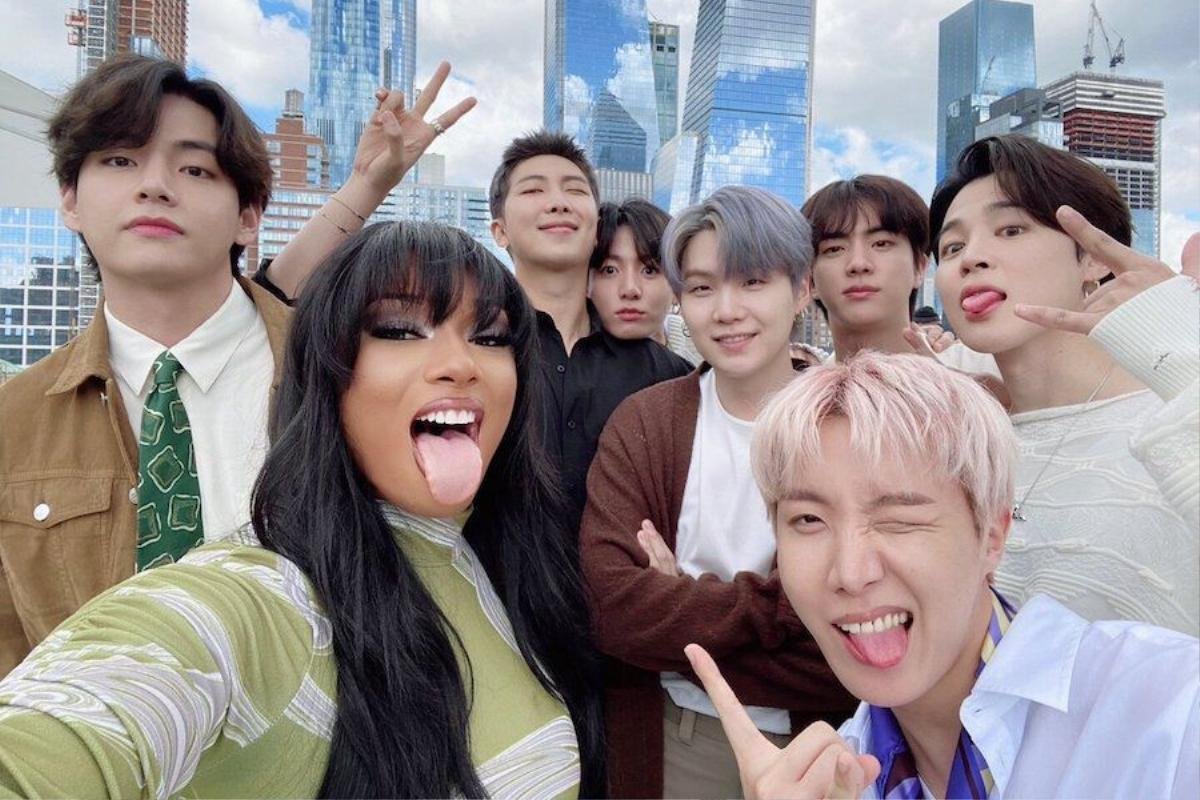 Sát lễ trao giải, Megan Thee Stallion tuyên bố không diễn cùng BTS nữa tại American Music Award Ảnh 1