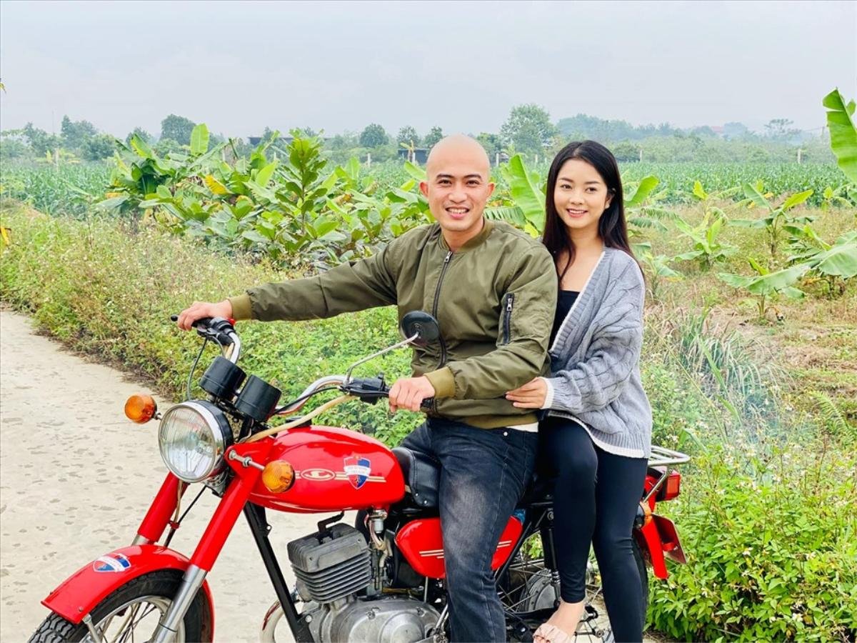 'Phố trong làng': Vợ Mến từng cực ngầu với vai công an, trung úy Hoàng hé lộ bí mật gây sốc Ảnh 6