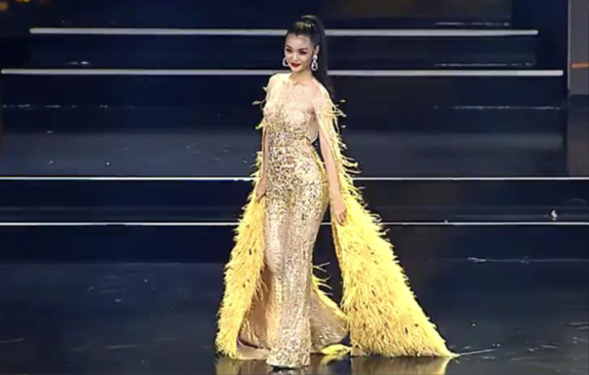 Thùy Tiên công bố chiếc đầm dạ hội Bán kết Miss Grand, tuy ấn tượng nhưng lại không được lòng fan Ảnh 11