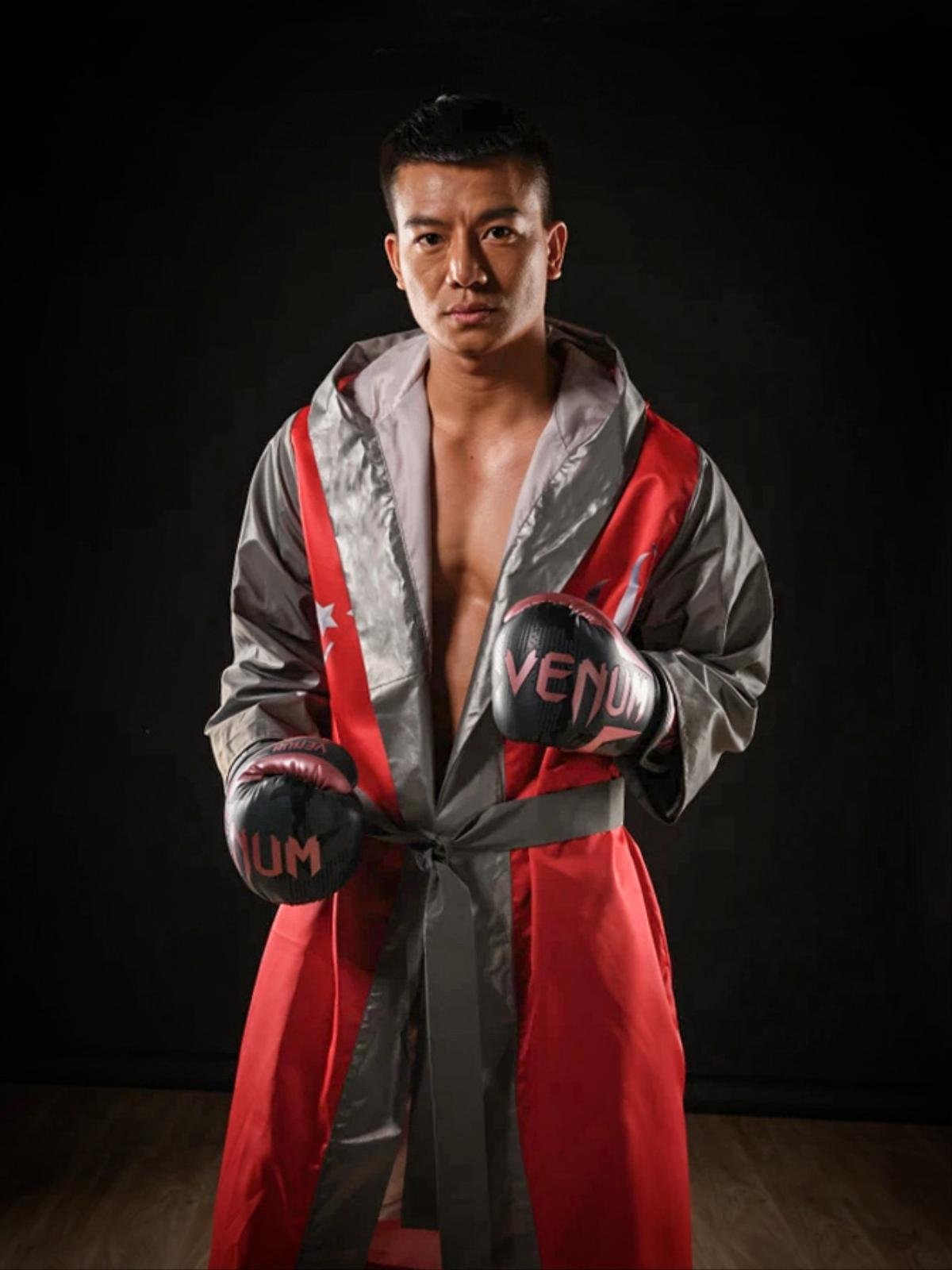 Cực căng: 'Nam thần' Hiếu Nguyễn lộ diện tại The Champion với vai trò 'võ sĩ', quyết 'knock out' đối thủ Ảnh 4