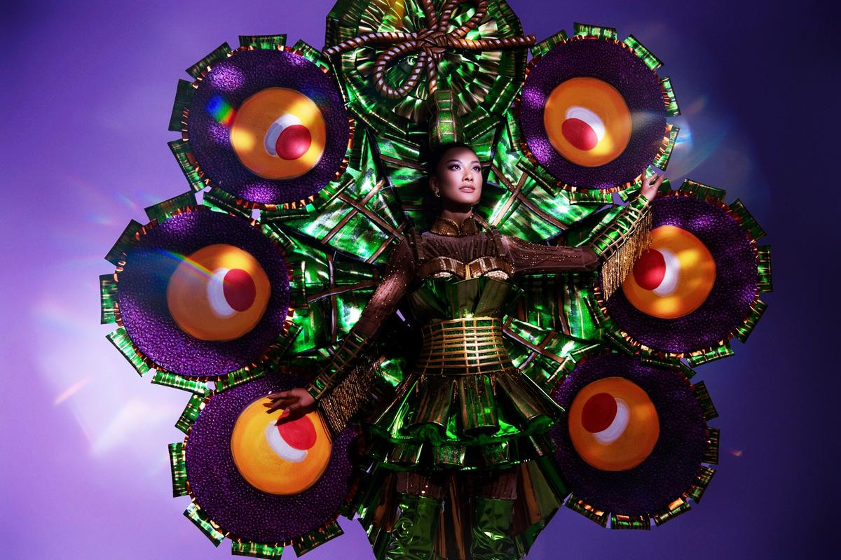 Loạt National Costume tại Miss Universe lộ diện: Ai Tét Hôngg của Kim Duyên liệu có giật được giải cao? Ảnh 3