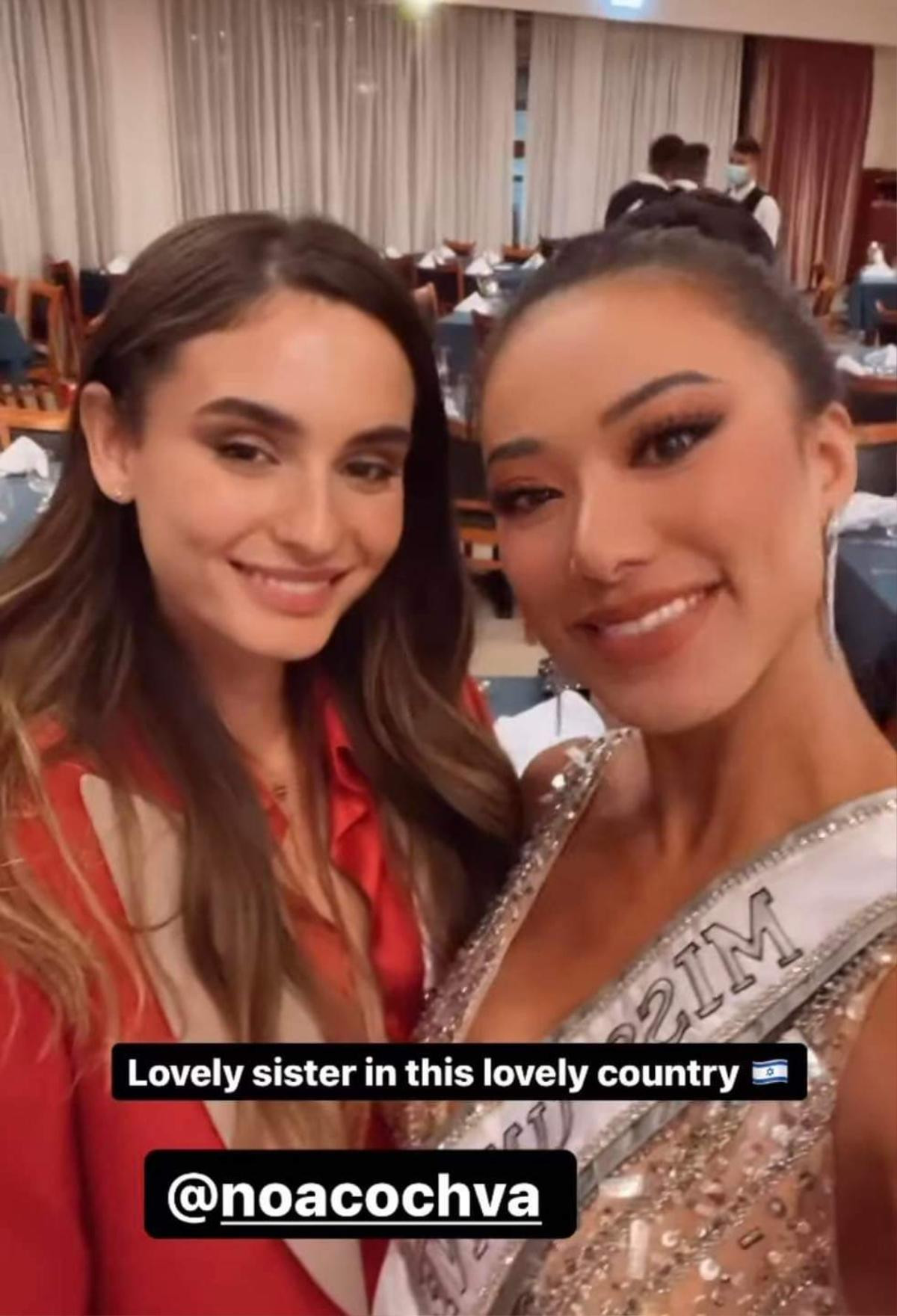 Đi ăn tối thôi mà Kim Duyên lên đồ cực cháy, 'át vía' dàn chị em Miss Universe Ảnh 6