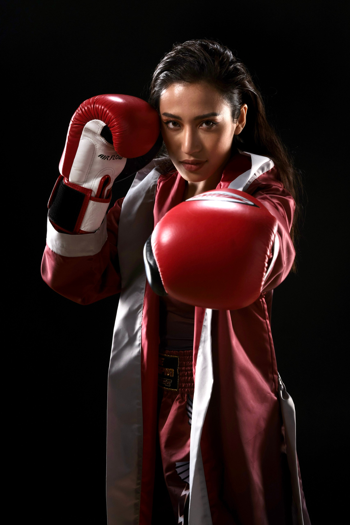 'Nữ hoàng lookbook' Phan Ngân trở thành tay đấm boxing tại The Champion 2021 Ảnh 2