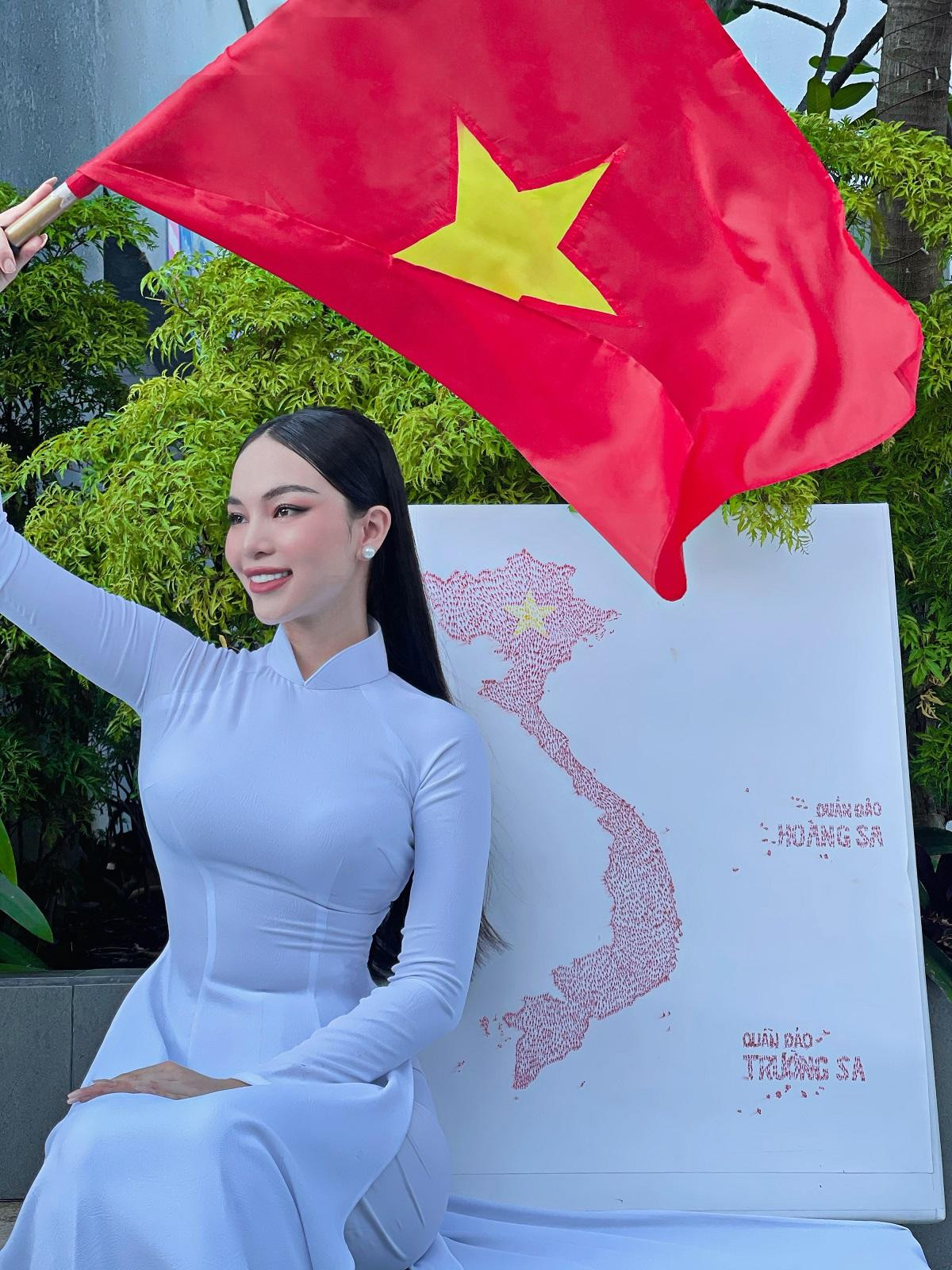 Phần thi tài năng của đại diện Việt tại Miss Tourism International được fan hết lòng ủng hộ Ảnh 5