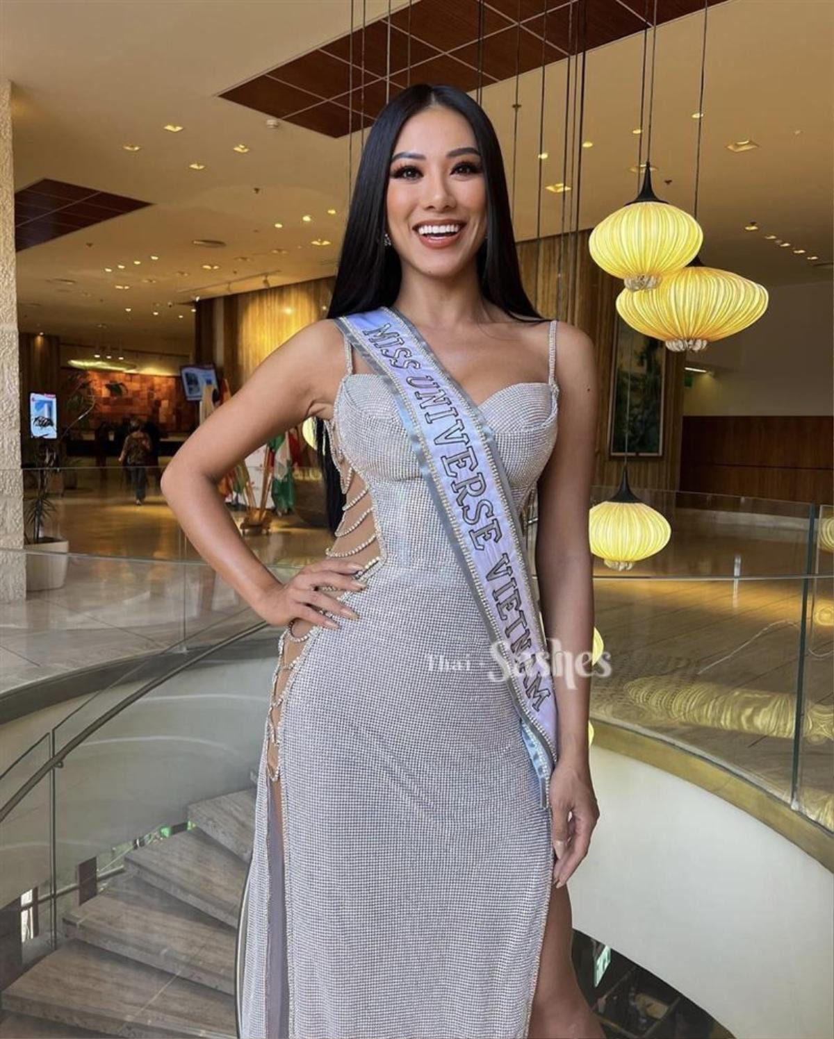 Thí sinh Miss Universe bị dìm hàng 'đau đớn' qua ống kính nước ngoài, cao 1m7 - 1m8 mà như 1m5 Ảnh 4