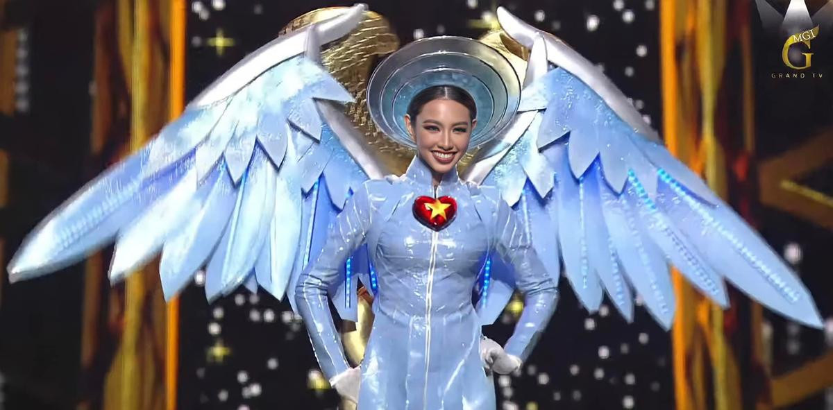 Fan Thái vây quanh Thùy Tiên sau đêm National Costume, cựu Miss Grand Thailand cũng không ngoại lệ Ảnh 1