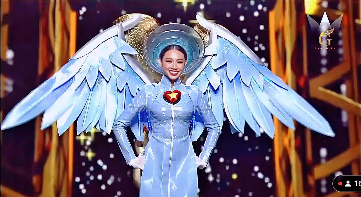 Fan Thái vây quanh Thùy Tiên sau đêm National Costume, cựu Miss Grand Thailand cũng không ngoại lệ Ảnh 2