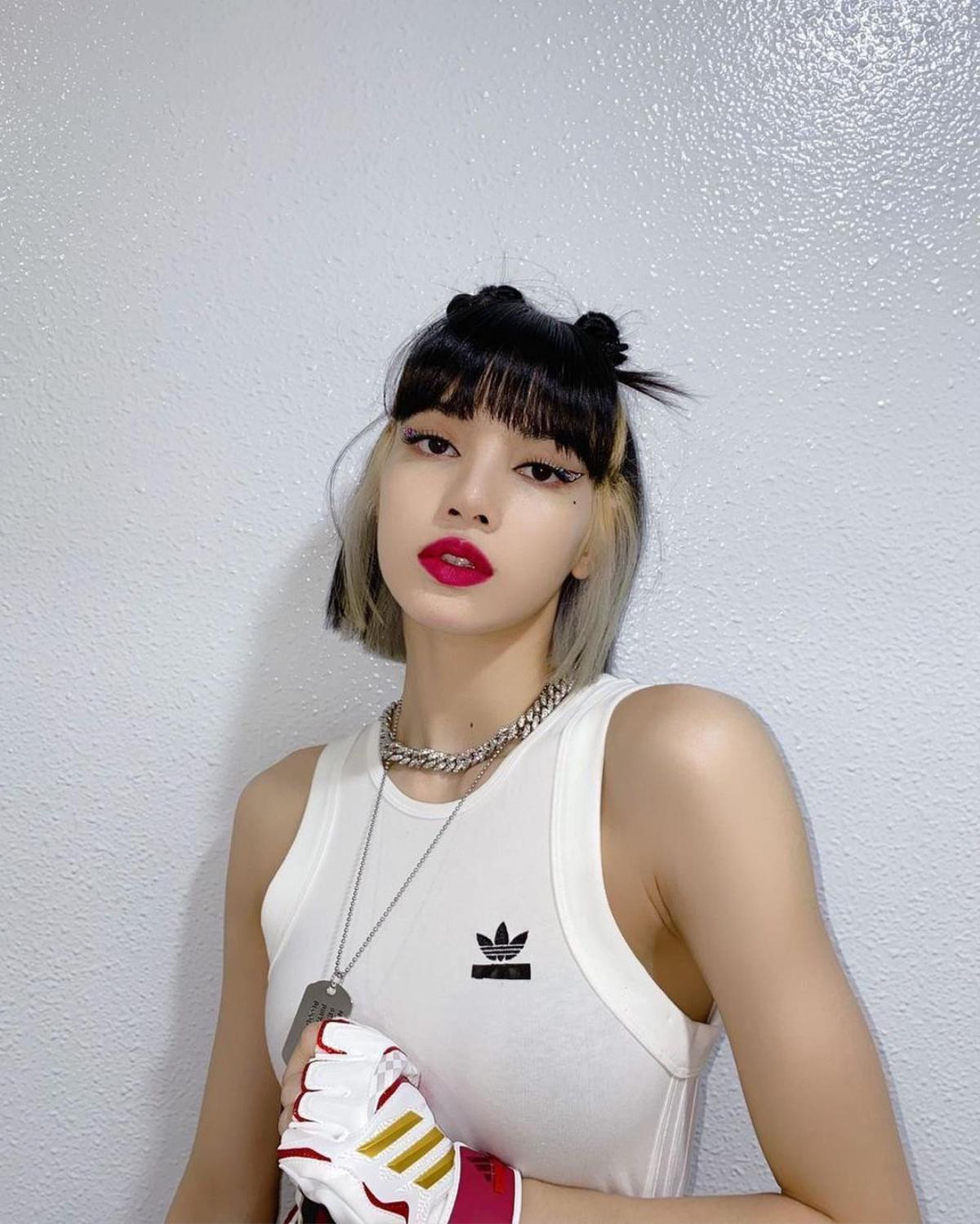 Netizen tranh cãi khi xuất hiện nữ idol giống hệt Lisa (BlackPink) Ảnh 6