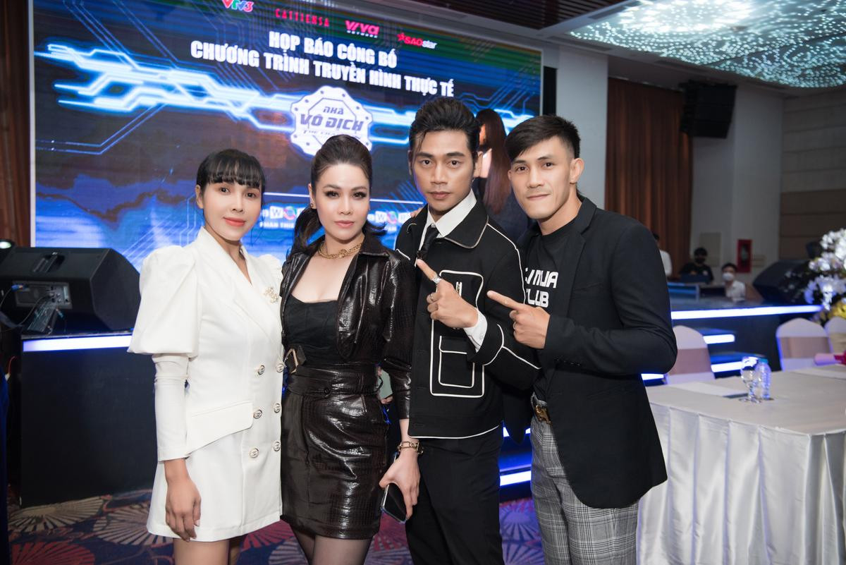 Nhật Kim Anh, Lợi Trần 'khuấy động' họp báo The Champion 2021, tiết lộ mong muốn chiến thắng bản thân Ảnh 18