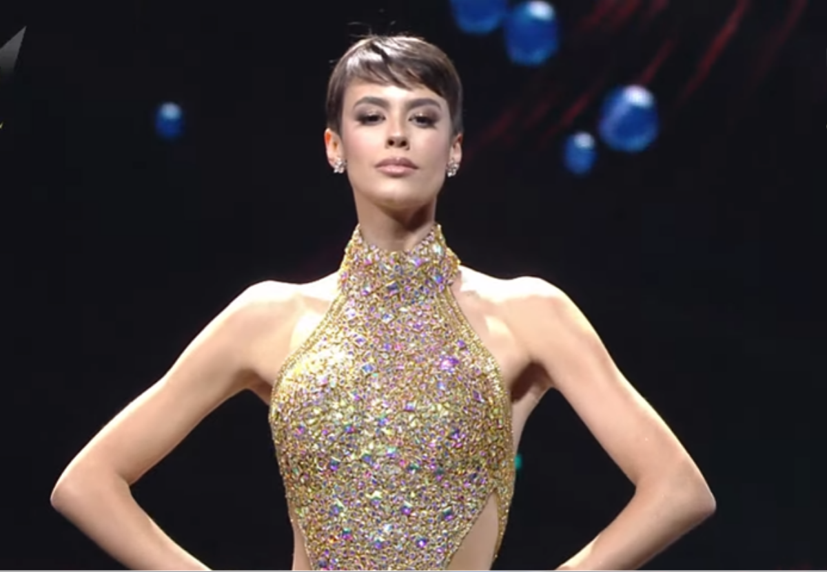 Thùy Tiên lấp lánh với váy dạ hội 'giấc mơ vương miện' - lập kì tích Top 5 Miss Grand 2021 Ảnh 7