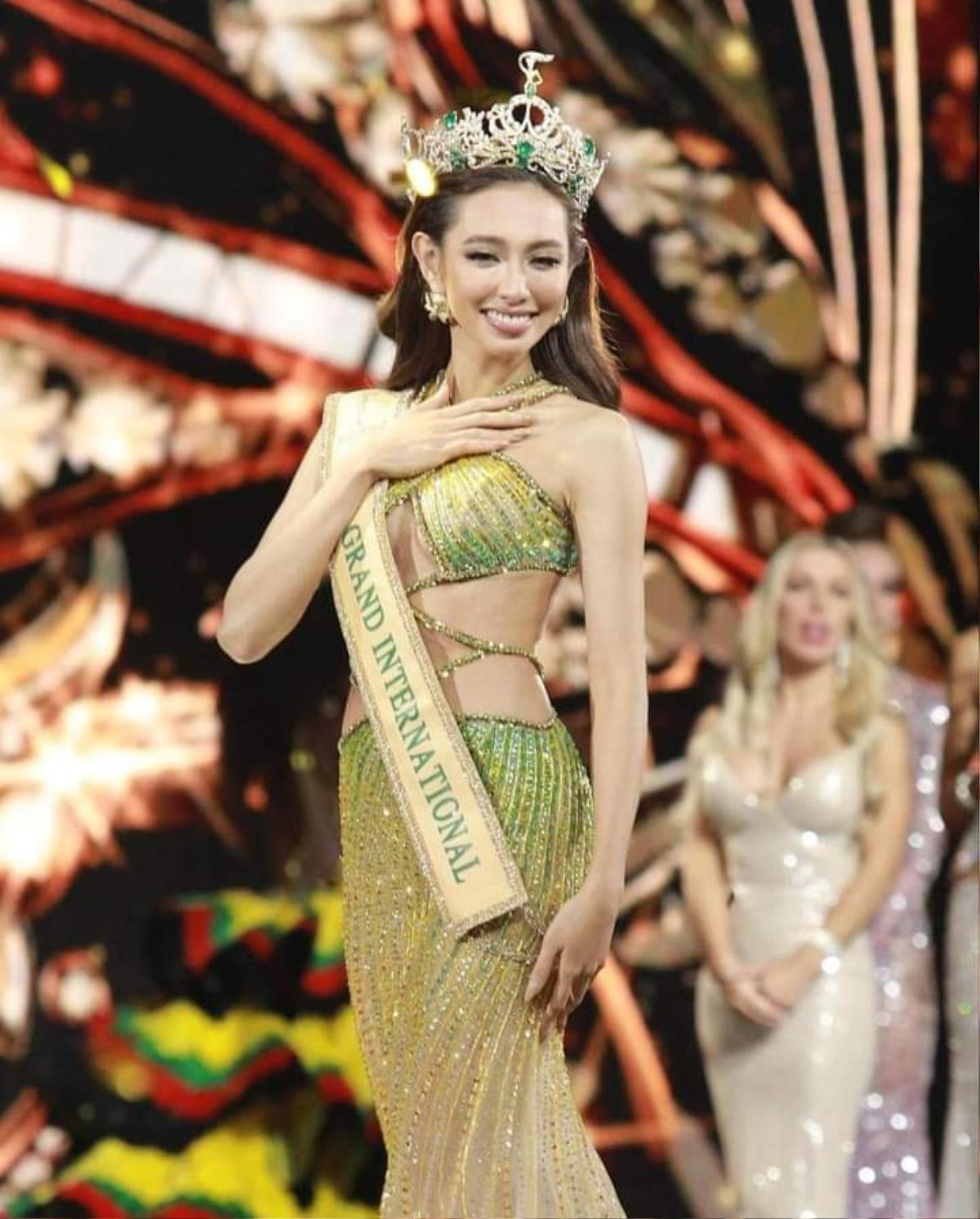 Bạn có tò mò Hoa hậu Thùy Tiên được những gì sau khi đăng quang Miss Grand 2021? Ảnh 4