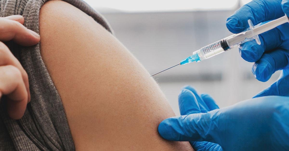 Phát hiện thêm tác dụng phụ sau khi tiêm vaccine Covid-19 liều tăng cường Ảnh 1