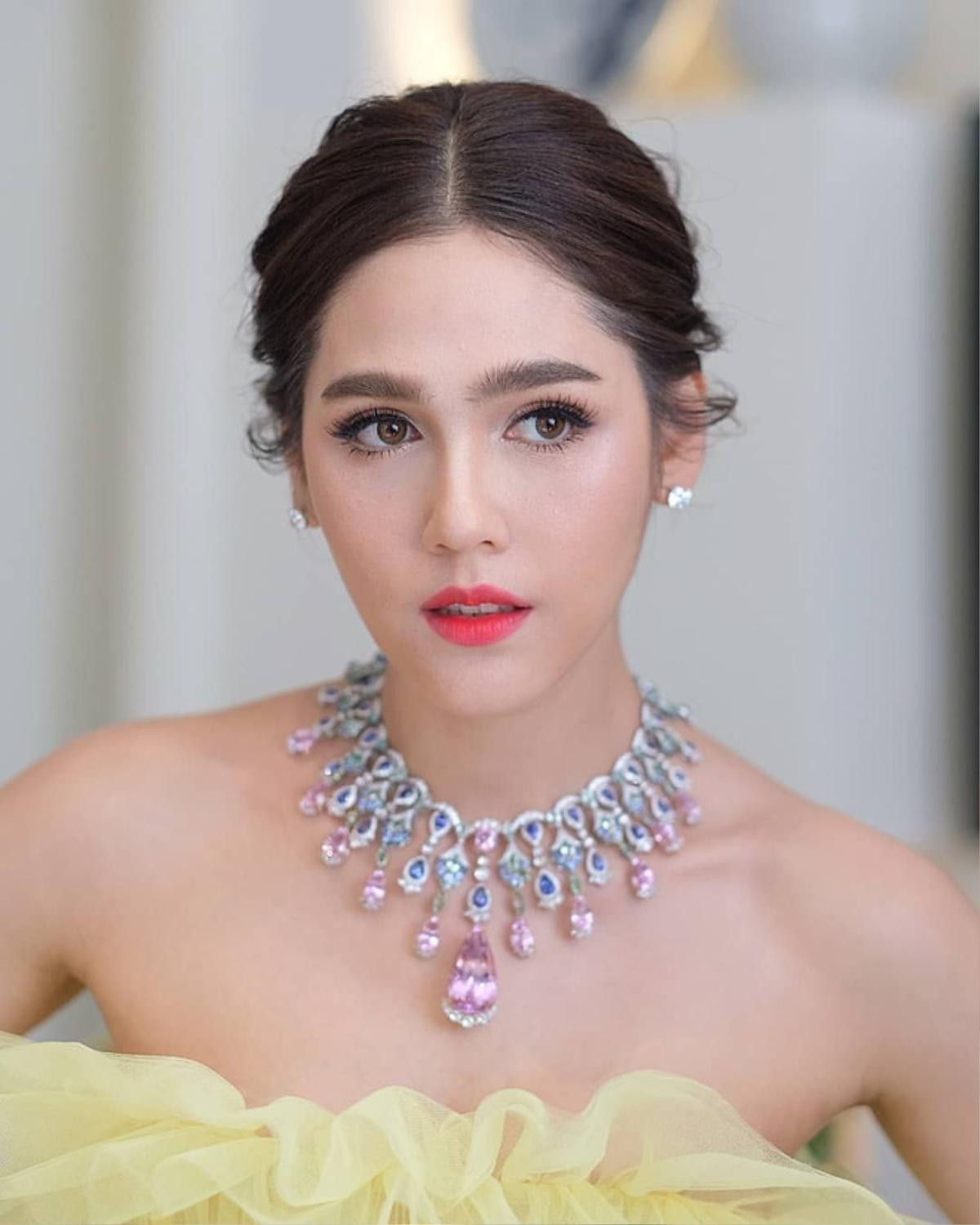 Baifern Pimchanok, Nune Woranuch và dàn mỹ nhân Thái được chọn làm hình mẫu phẫu thuật thẩm mỹ Ảnh 6