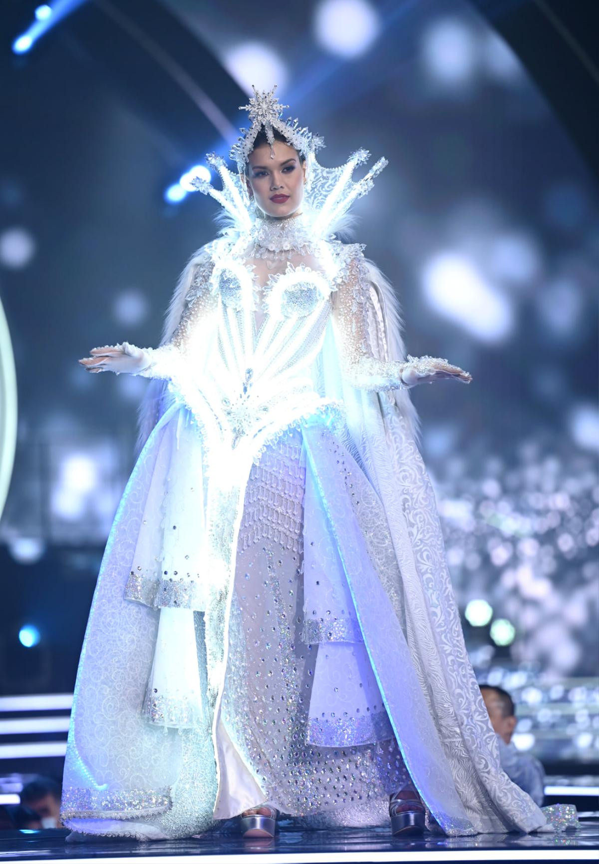 'Ai Tét Hônng' của Kim Duyên dẫn đầu danh sách Top 10 National Costume đẹp nhất Miss Universe 2021 Ảnh 5