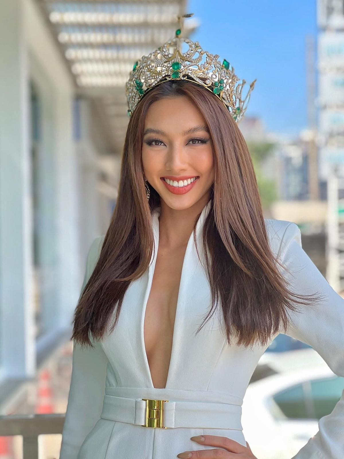 Từ Thái Lan, Miss Grand Thùy Tiên đăng hình chúc mừng tuyển Việt Nam vùi dập Malaysia Ảnh 3