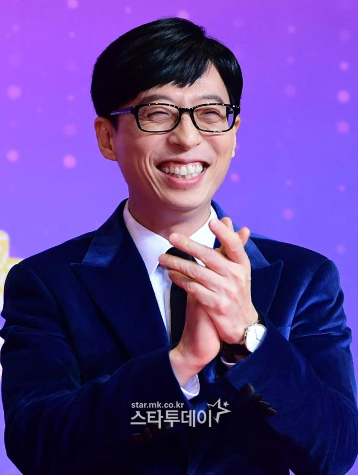 'MC quốc dân' Yoo Jae Suk xác nhận dương tính với COVID-19, huỷ hàng loạt lịch trình Ảnh 2