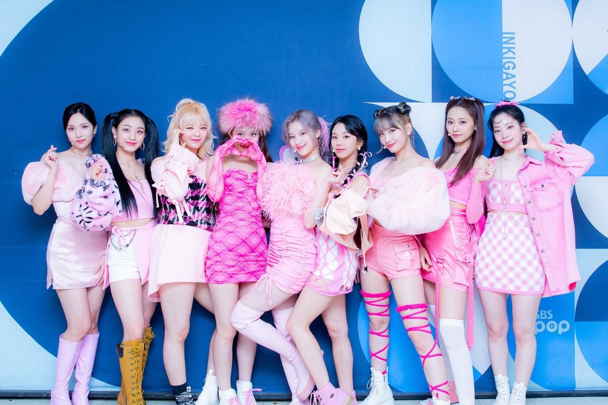 TWICE 'cháy vé' các đêm diễn tại Mỹ dù từng bị chê 'hết thời' Ảnh 4