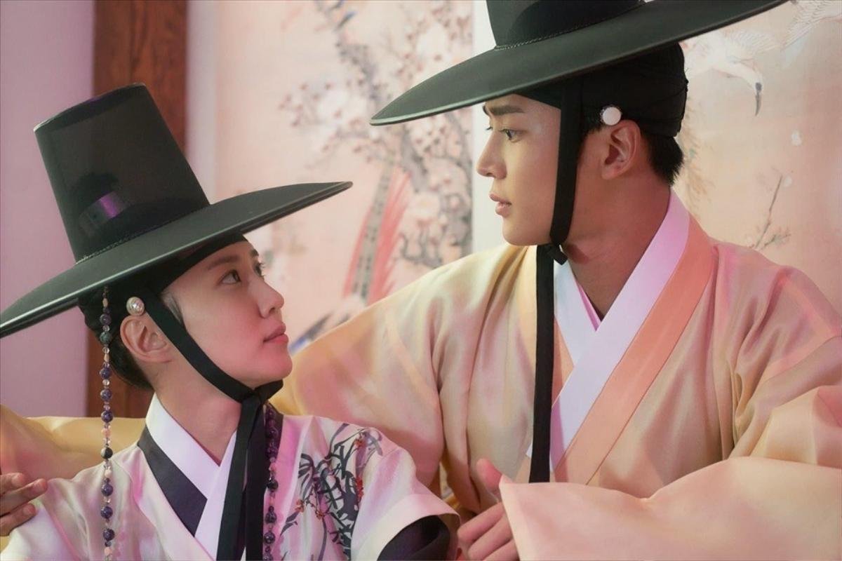 7 cặp đôi Kdramas được fan 'đẩy thuyền' cập bến thành công năm 2021: 'Happiness' sau tất cả vẫn bên nhau Ảnh 7