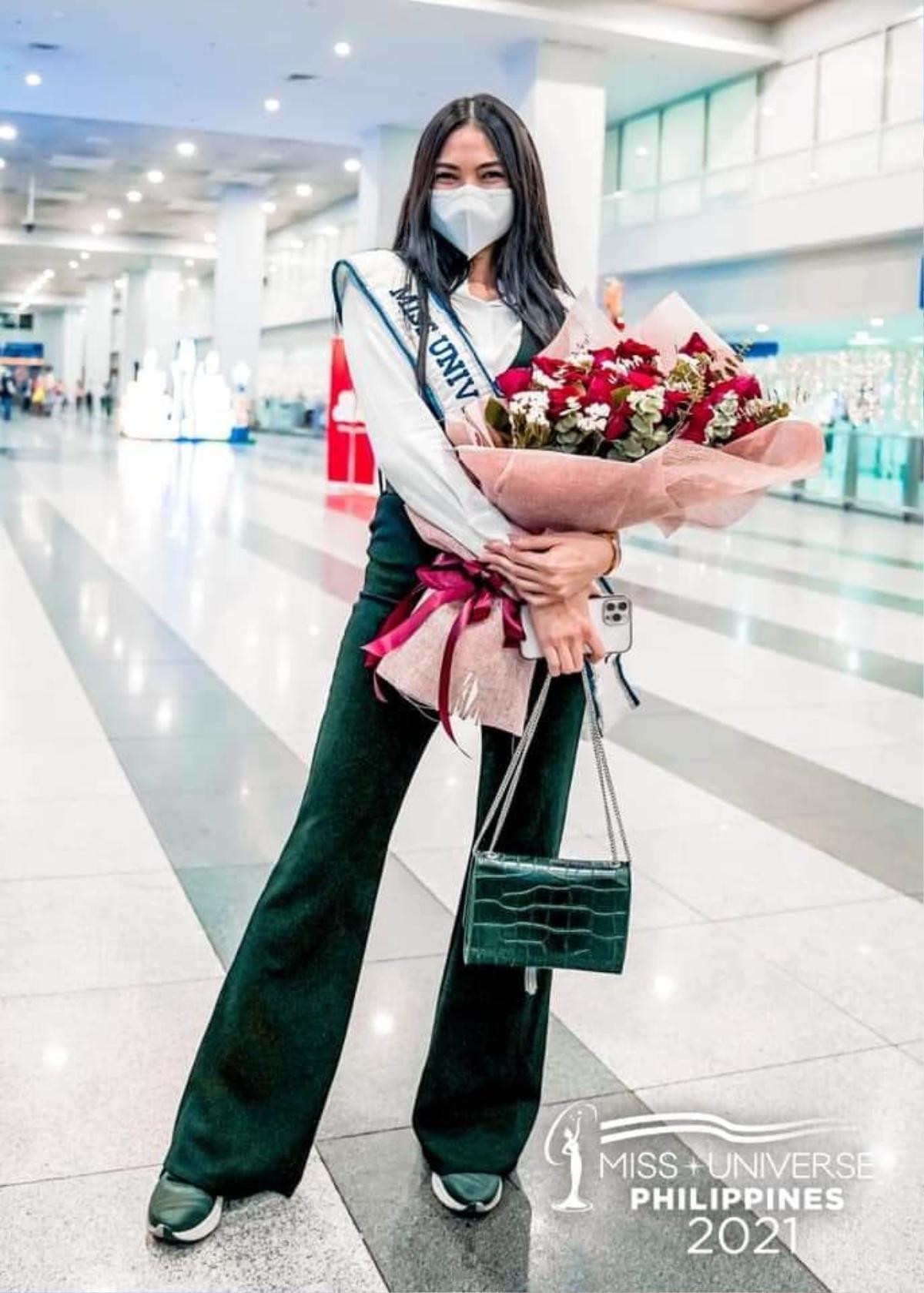 Top 5 Miss Universe 2021 - người đẹp Philippines được trao huân chương, đón tiếp trang trọng khi về nước Ảnh 1