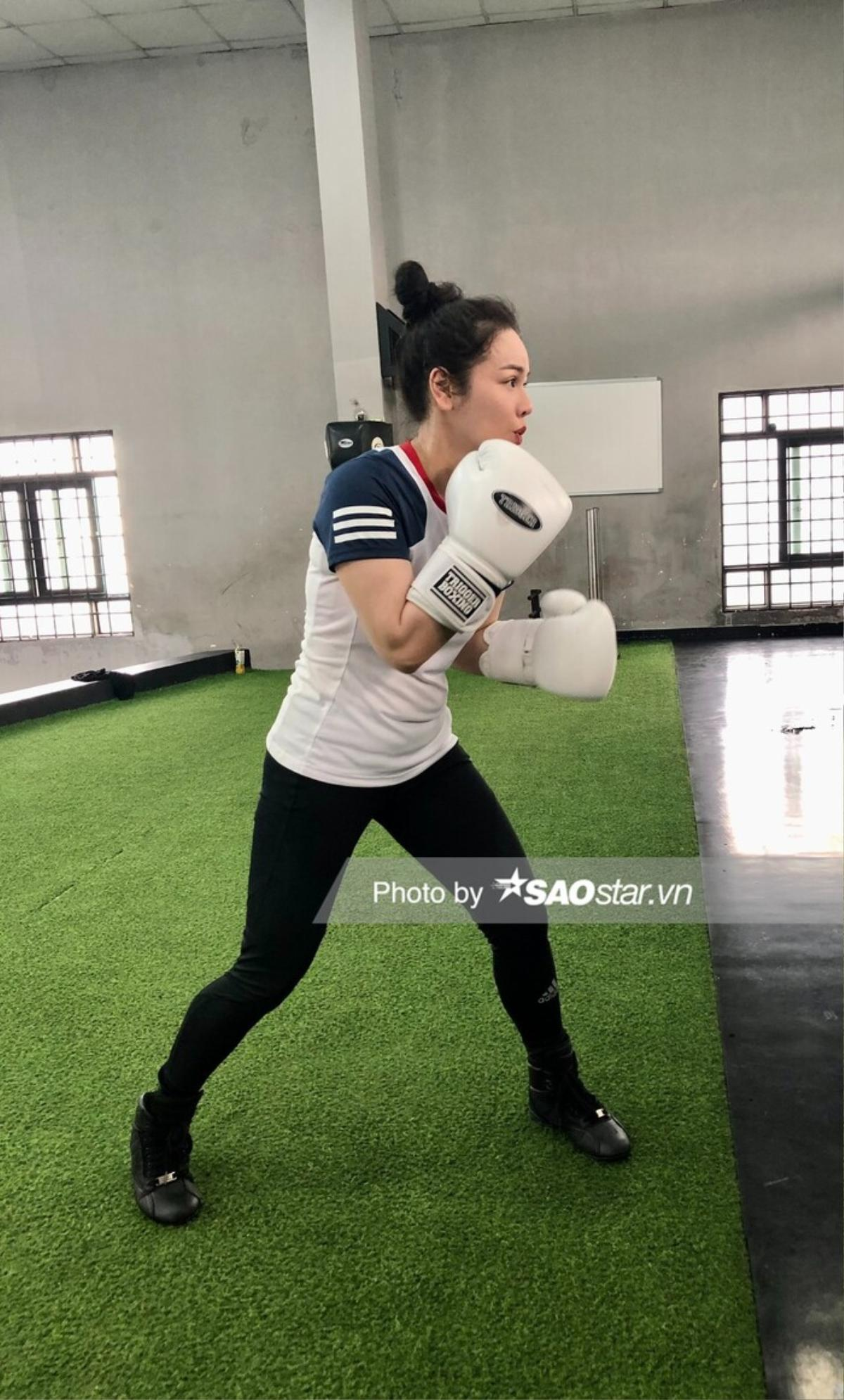 'Cây hài' mới của showbiz Việt gọi tên Nhật Kim Anh, lầy lội từ sàn đấu boxing đến phim trường Ảnh 1