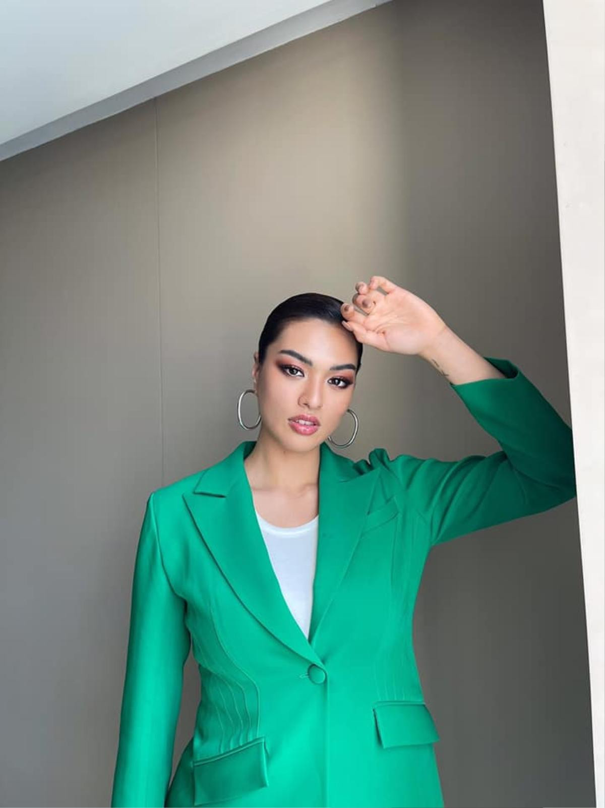 Miss Universe Thái Lan lộ làn da sần sùi, kém mịn màng khiến fan thất vọng Ảnh 7