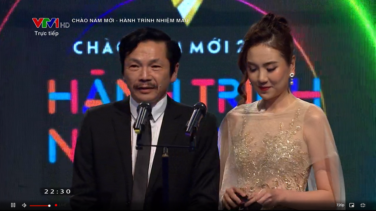 VTV Awards 2021: 'Hương vị tình thân' là phim ấn tượng nhất, Mạnh Trường - Hồng Diễm được vinh danh Ảnh 5