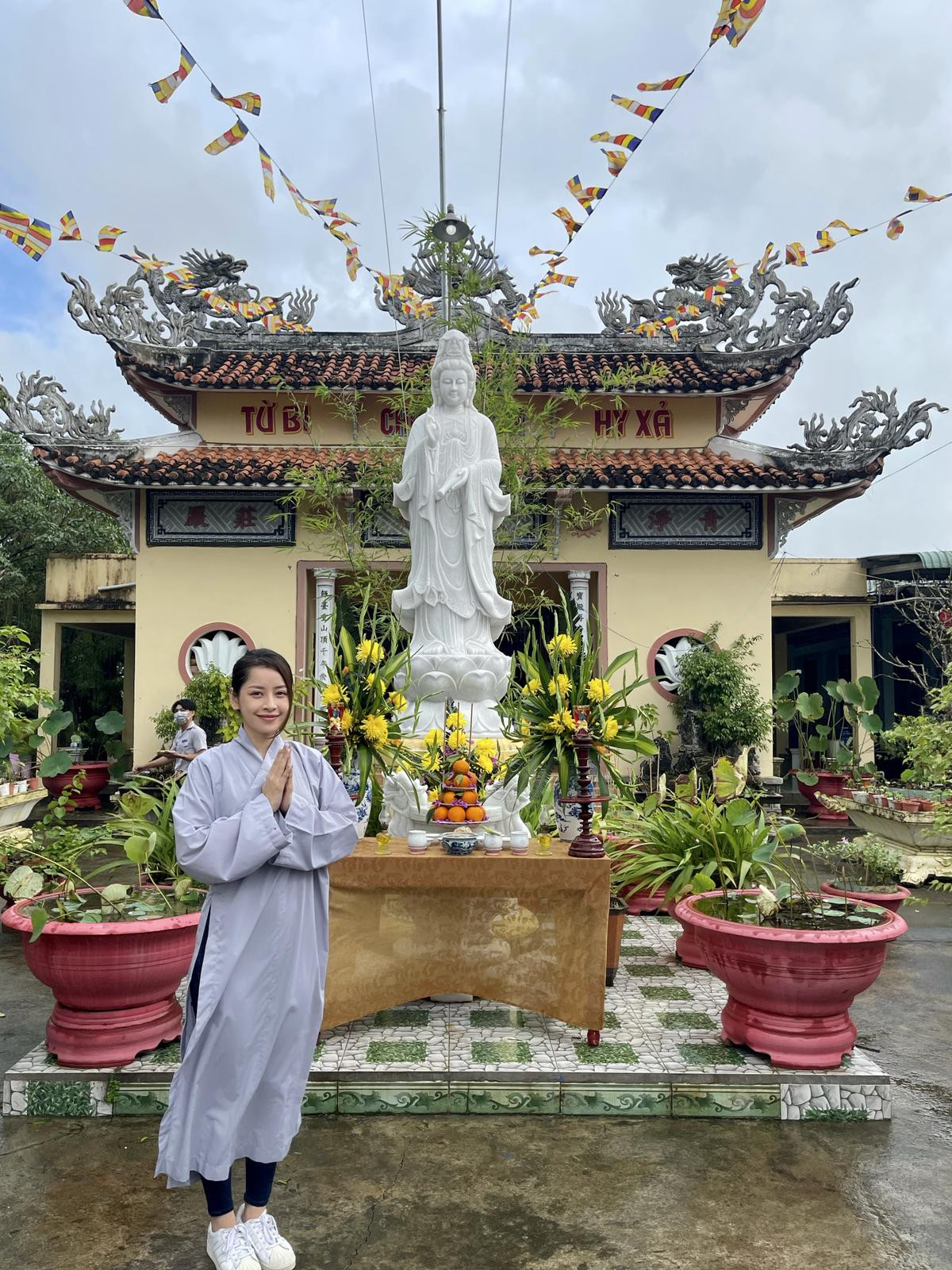 Hậu đi Mỹ 'làm này làm kia', Chi Pu đã đến Phú Yên làm từ thiện và tiết lộ kế hoạch năm mới Ảnh 1