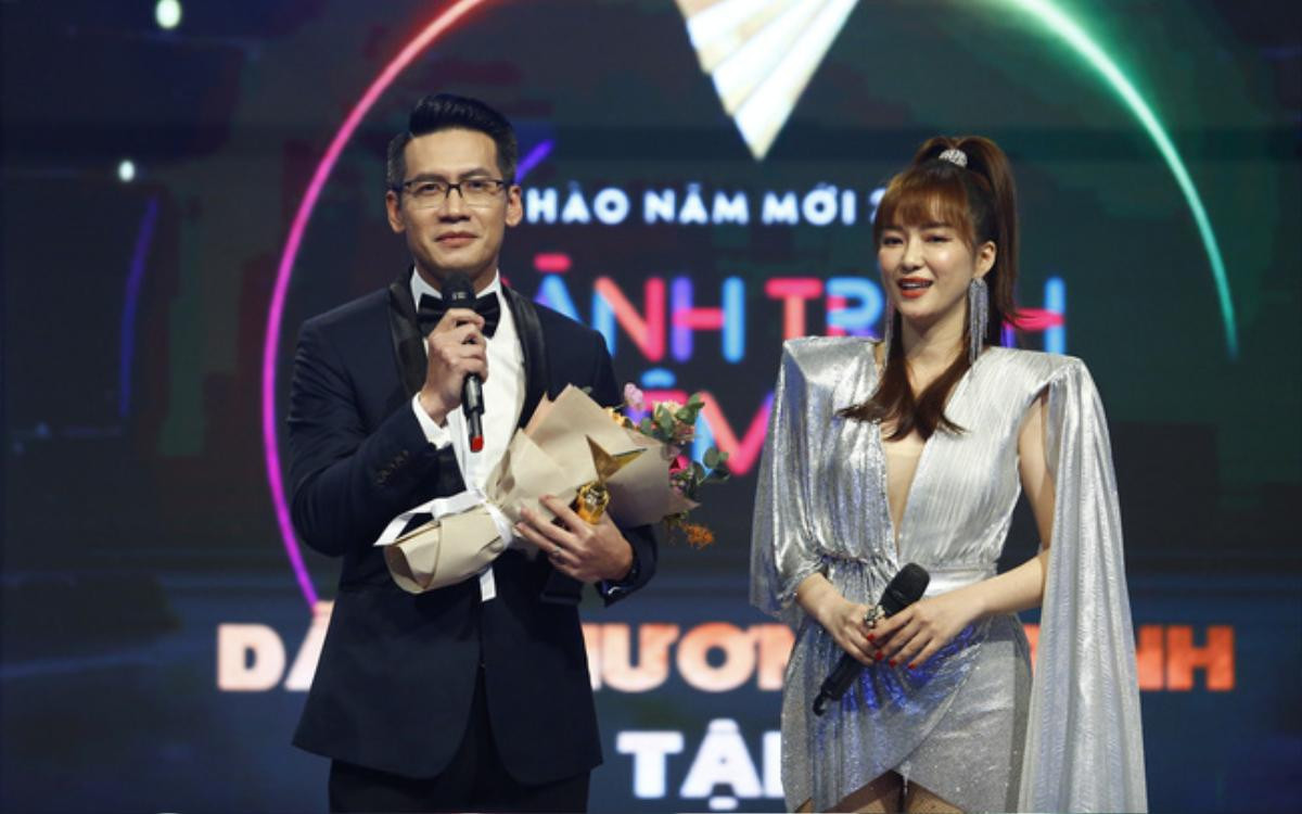 BTV Tuấn Dương nhận thưởng lớn tại VTV Awards 2021: Hứa dành hết tiền thưởng cho bà con miền Trung Ảnh 2