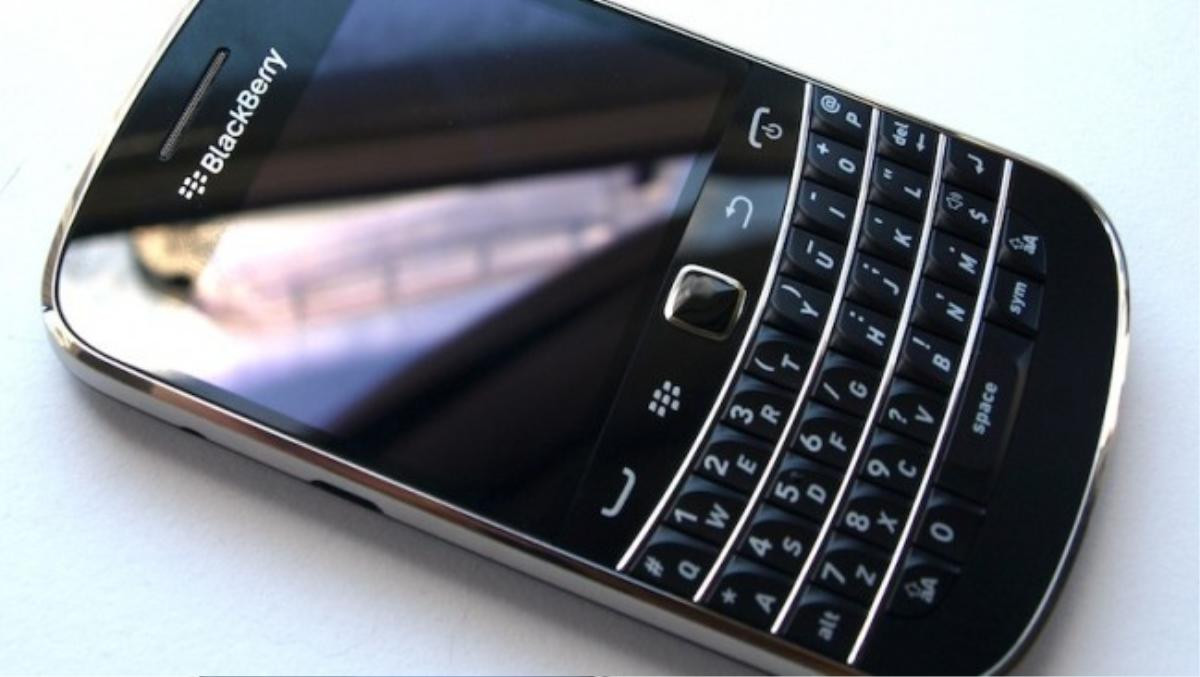 BlackBerry khai tử điện thoại đời cũ: 'Chúng sẽ chỉ hơn cục chặn giấy một chút' Ảnh 1