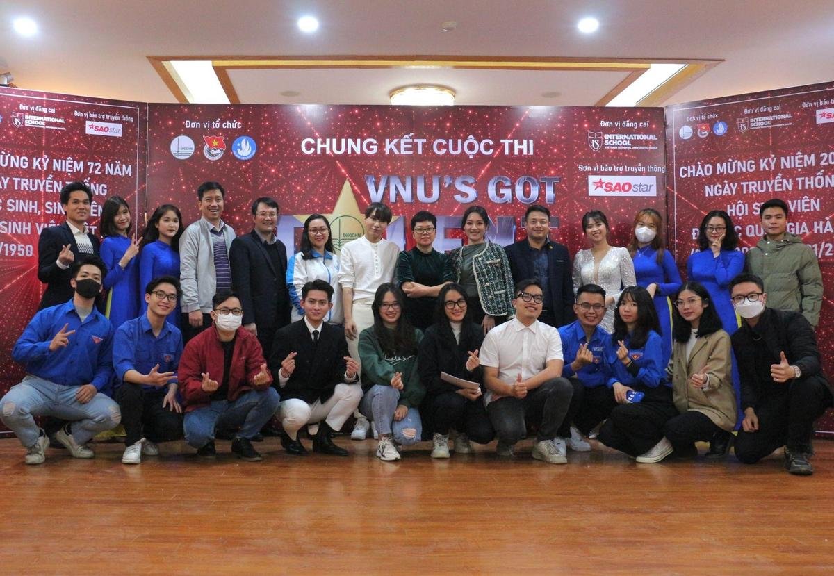 Tài năng sinh viên ĐHQG Hà Nội tỏa sáng tại chung kết 'VNU'S Got Talent 2021' Ảnh 4