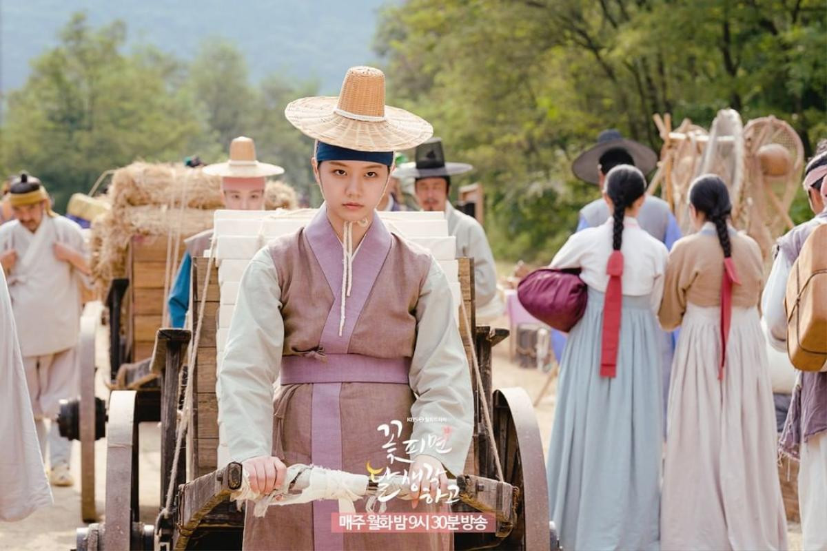 Phim 'Our Beloved Summer' đạt rating cao nhất ở tập 12, 'Ghost Doctor' dẫn đầu đài cáp Ảnh 5