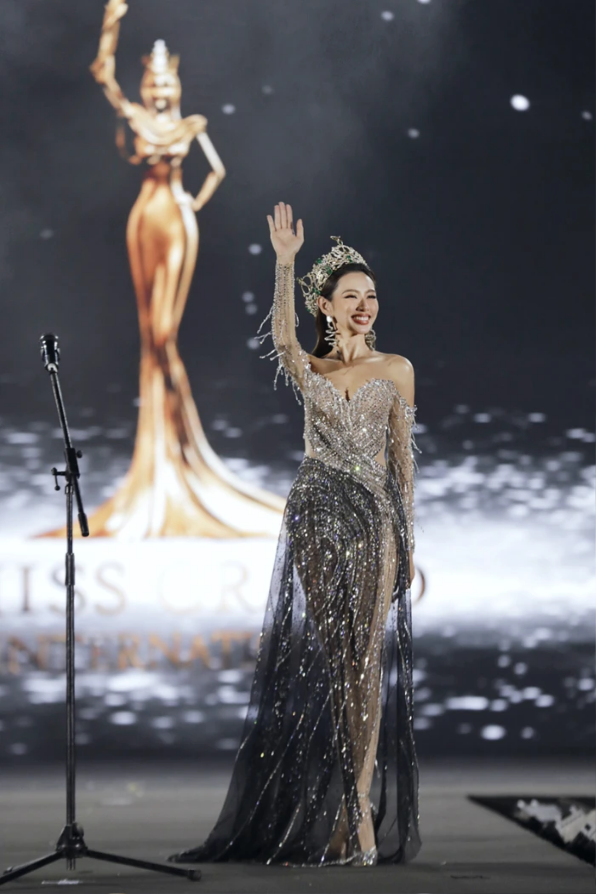 Loạt mỹ nhân thi nhau khoe sắc, chiếm spotlight tại tiệc tri ân của Miss Grand Thùy Tiên Ảnh 2