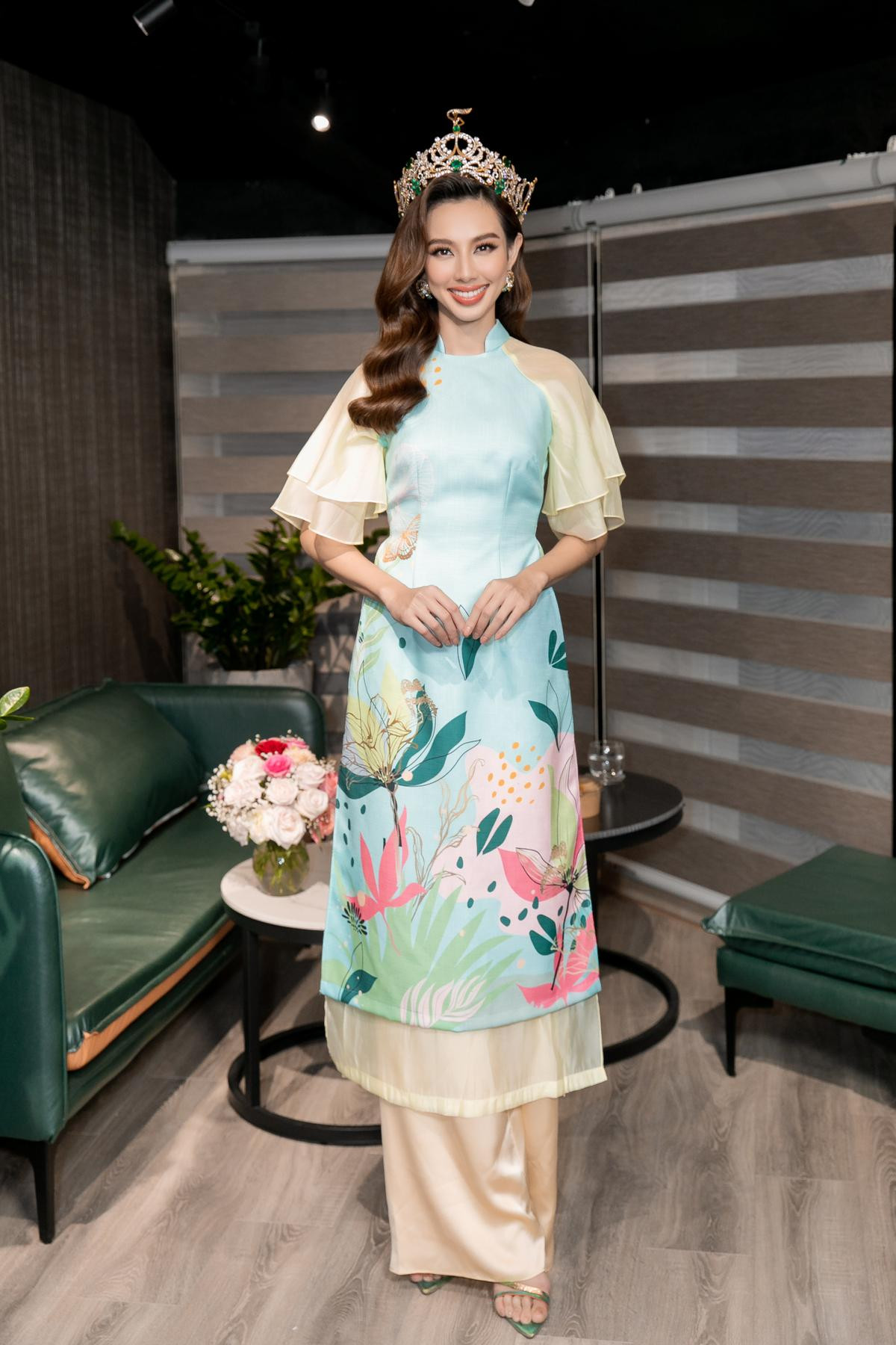 Miss Grand Thùy Tiên mượt mà với áo dài cách tân: Điểm 10 từ hình thức đến chất lượng! Ảnh 8