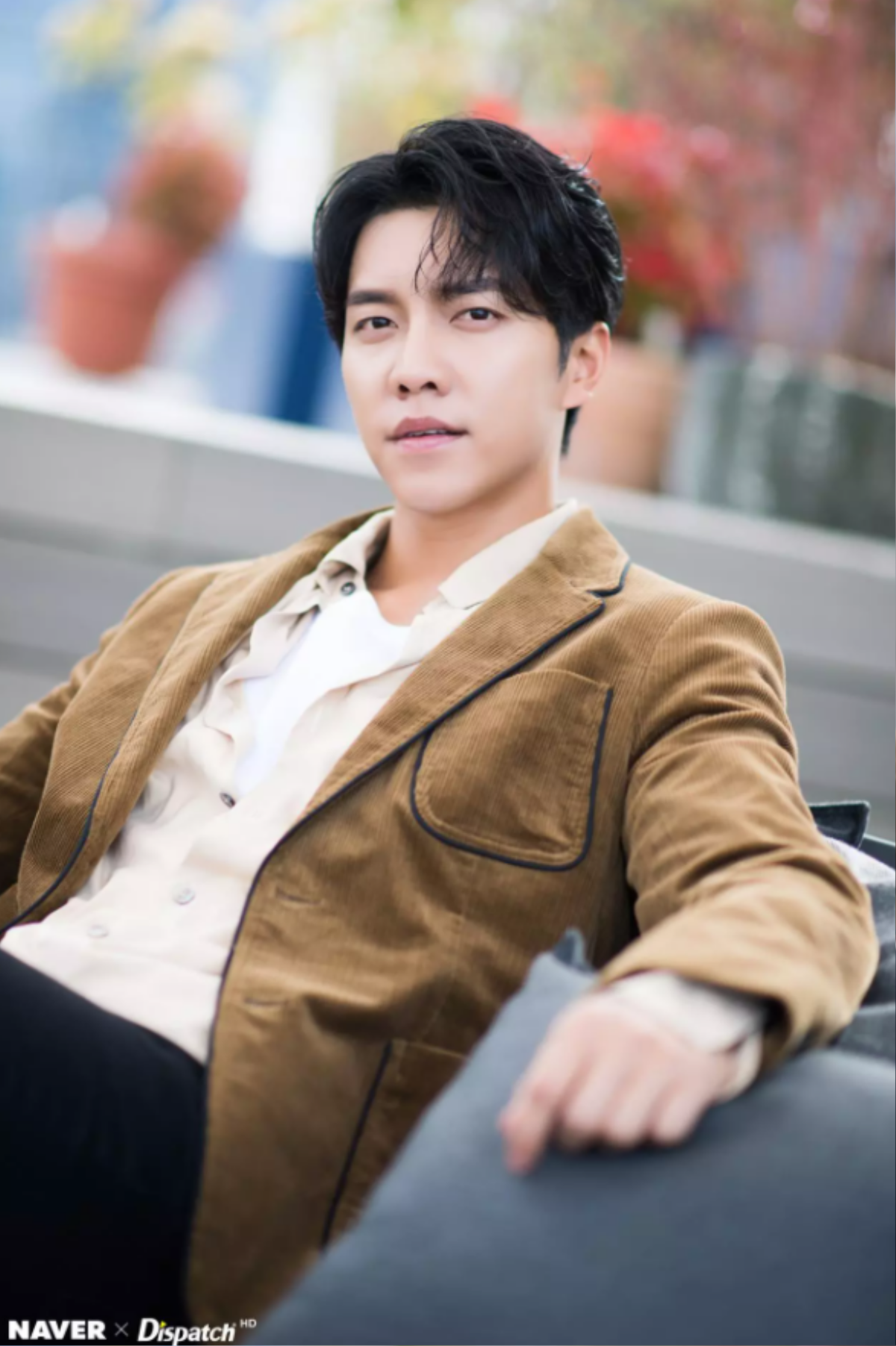 Lee Seung Gi tái xuất màn ảnh 2022 với phim mới, Seohyun xinh nhức nách trong 'Love And Leashing' Ảnh 3