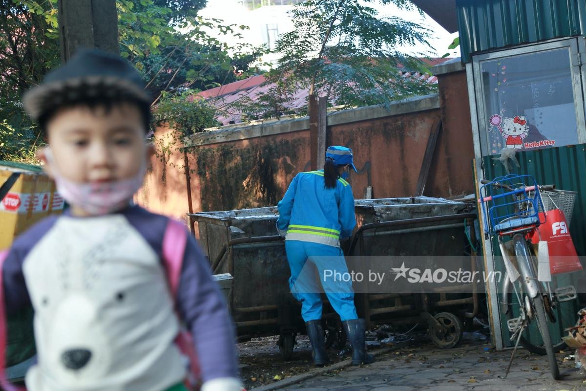 Xuân của 'cu Thóc' 2 tuổi lang thang theo mẹ gom rác: 'Tết không sắm nhiều, gạo với bánh chưng là được' Ảnh 2