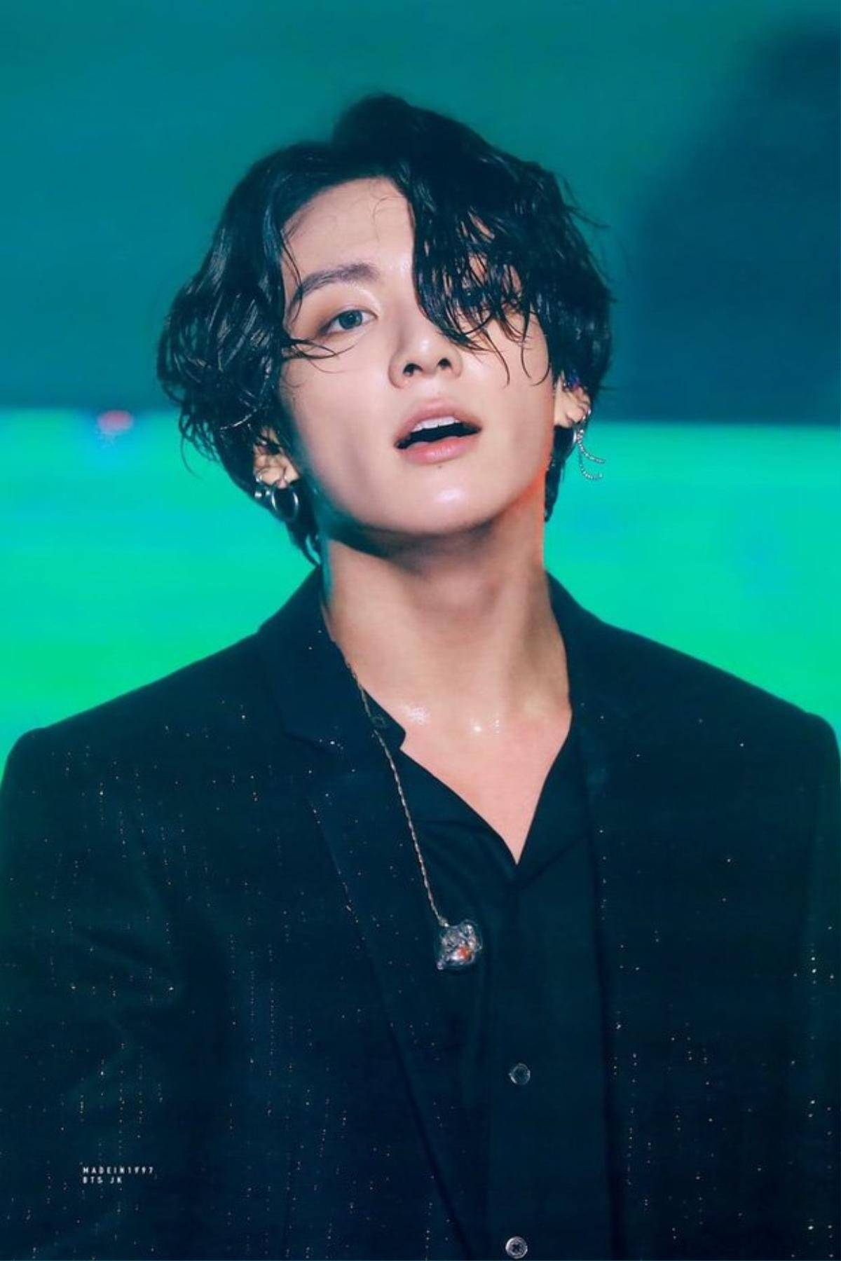 Nam ca sĩ Nhật Bản gây tranh cãi với nhan sắc được ví như sinh đôi với Jungkook (BTS) Ảnh 8