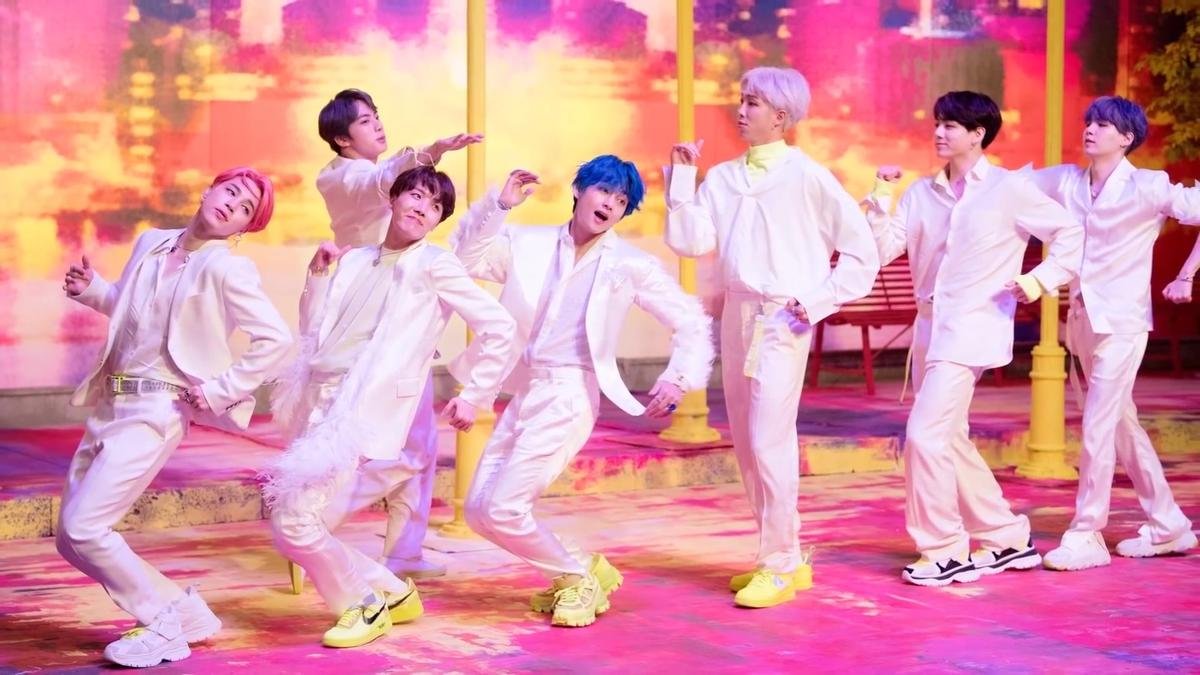 BTS trở thành chủ nhân ca khúc Kpop đầu tiên đạt 800 triệu lượt stream trên Spotify Ảnh 2