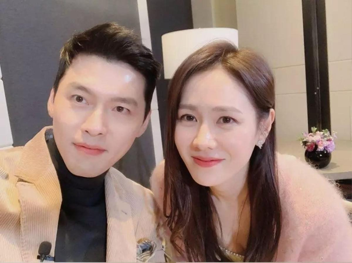 Đây là lần duy nhất Hyun Bin nói lời yêu thương với Son Ye Jin khiến cả làng giải trí chấn động Ảnh 1