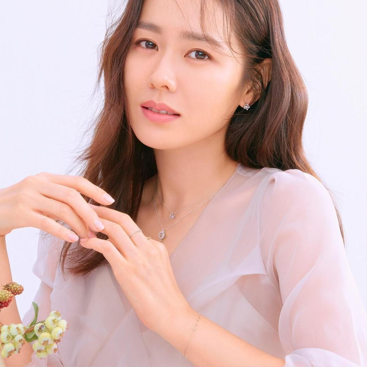 Son Ye Jin và Song Hye Kyo được Huyn Bin yêu vì cùng sở hữu điểm quyến rũ này trên cơ thể Ảnh 8