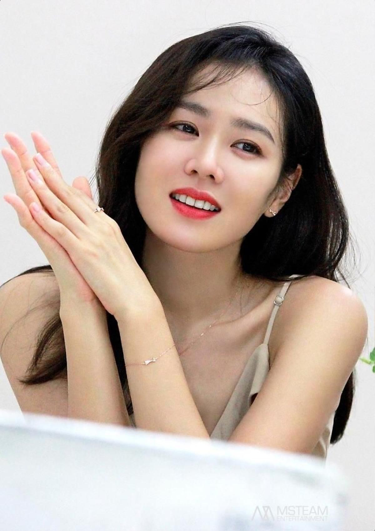 Son Ye Jin và Song Hye Kyo được Huyn Bin yêu vì cùng sở hữu điểm quyến rũ này trên cơ thể Ảnh 9