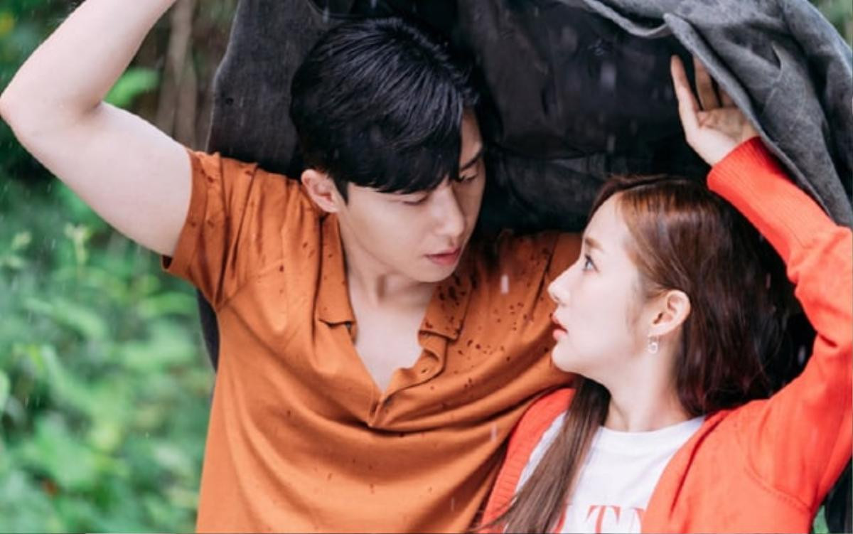 6 cảnh hôn táo bạo nhất phim Hàn: Song Song Couple ngọt ngào hơn cặp đôi Park Seo Joon - Park Min Young Ảnh 10