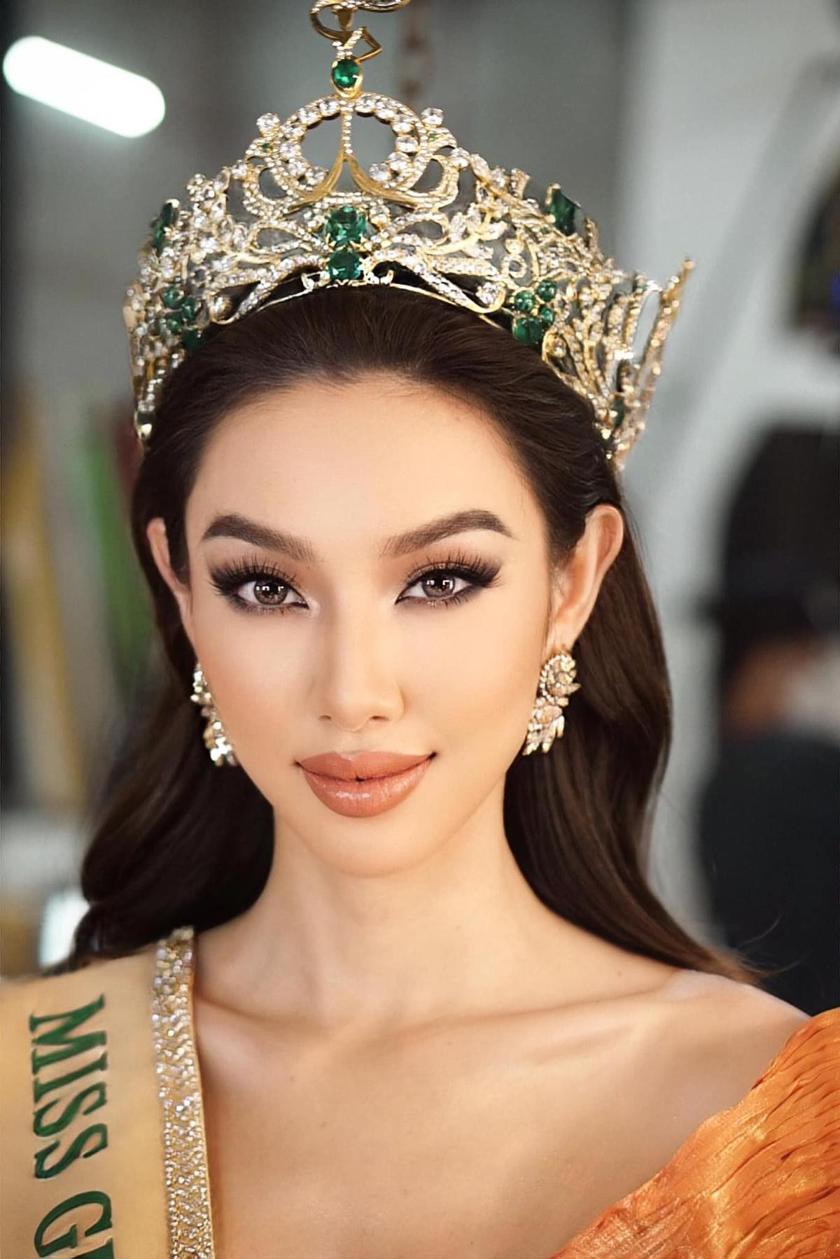 Miss Grand - Thùy Tiên khoe sắc kiêu sa diễm lệ khiến fan 'quên đường đi lối về' Ảnh 4